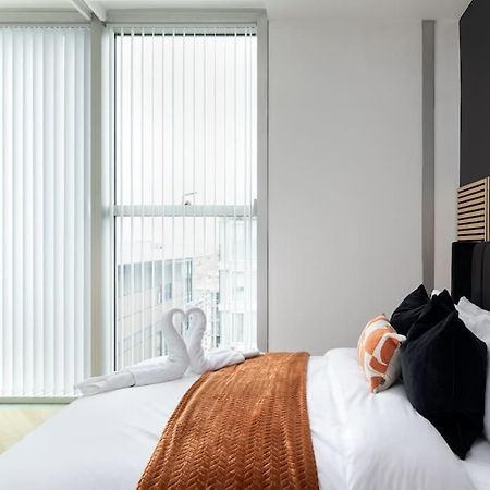 Central Mk 1 Bed Apartment With Parking Milton Keynes Eksteriør bilde